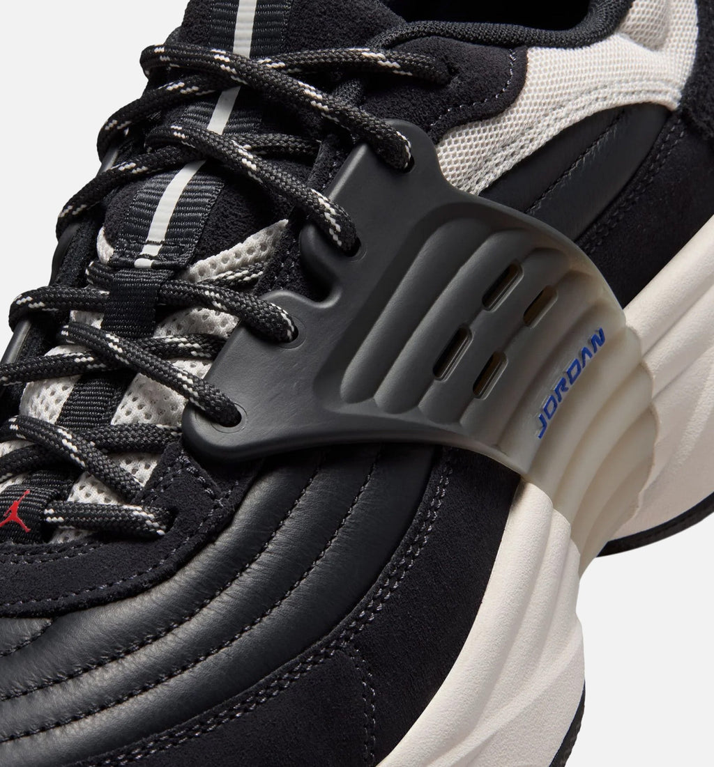 Trunner OS SE Men's Lifestyle Shoe – Off Noir/University Red/Phantom
