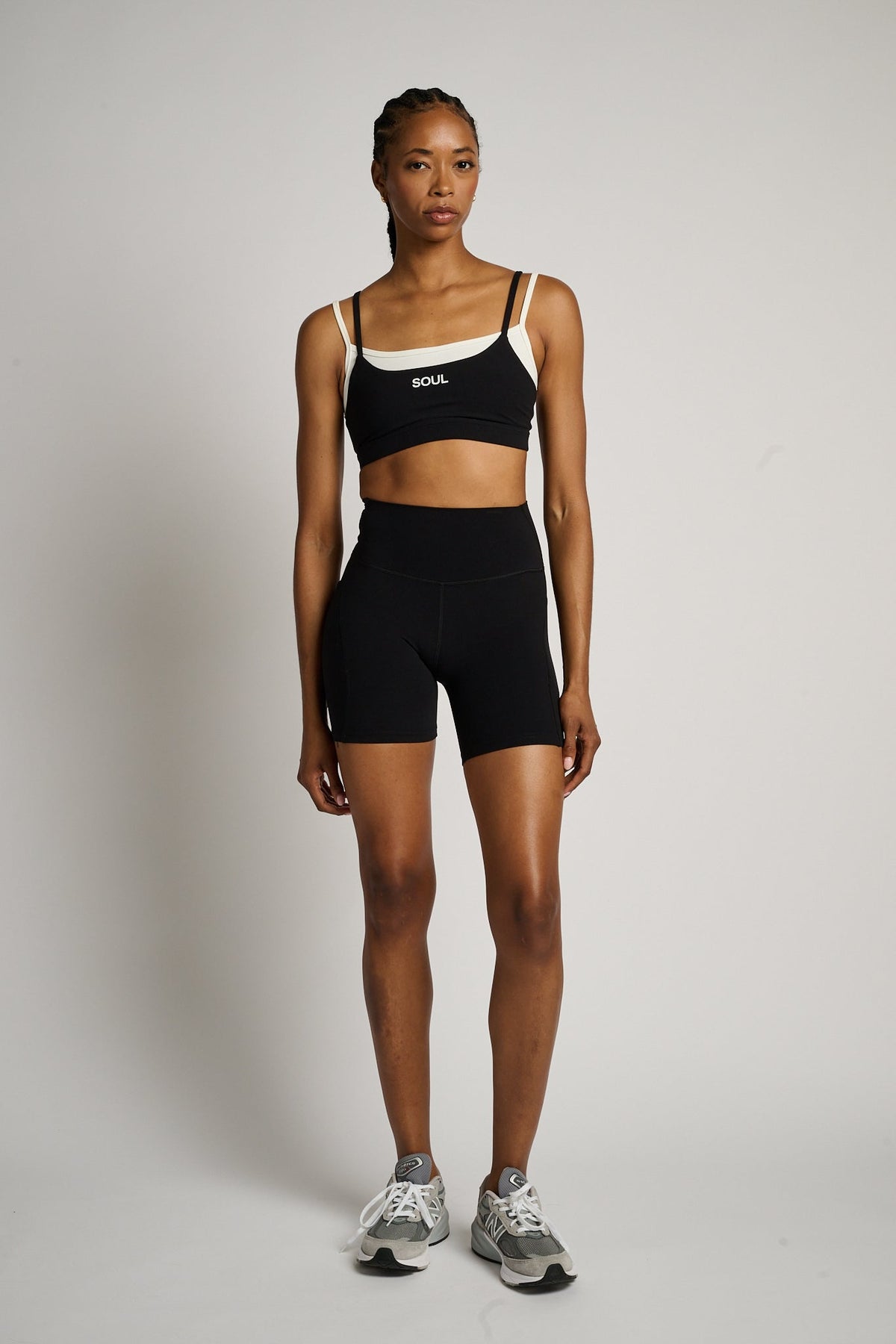Airweight High Waist Pocket Short 6"
