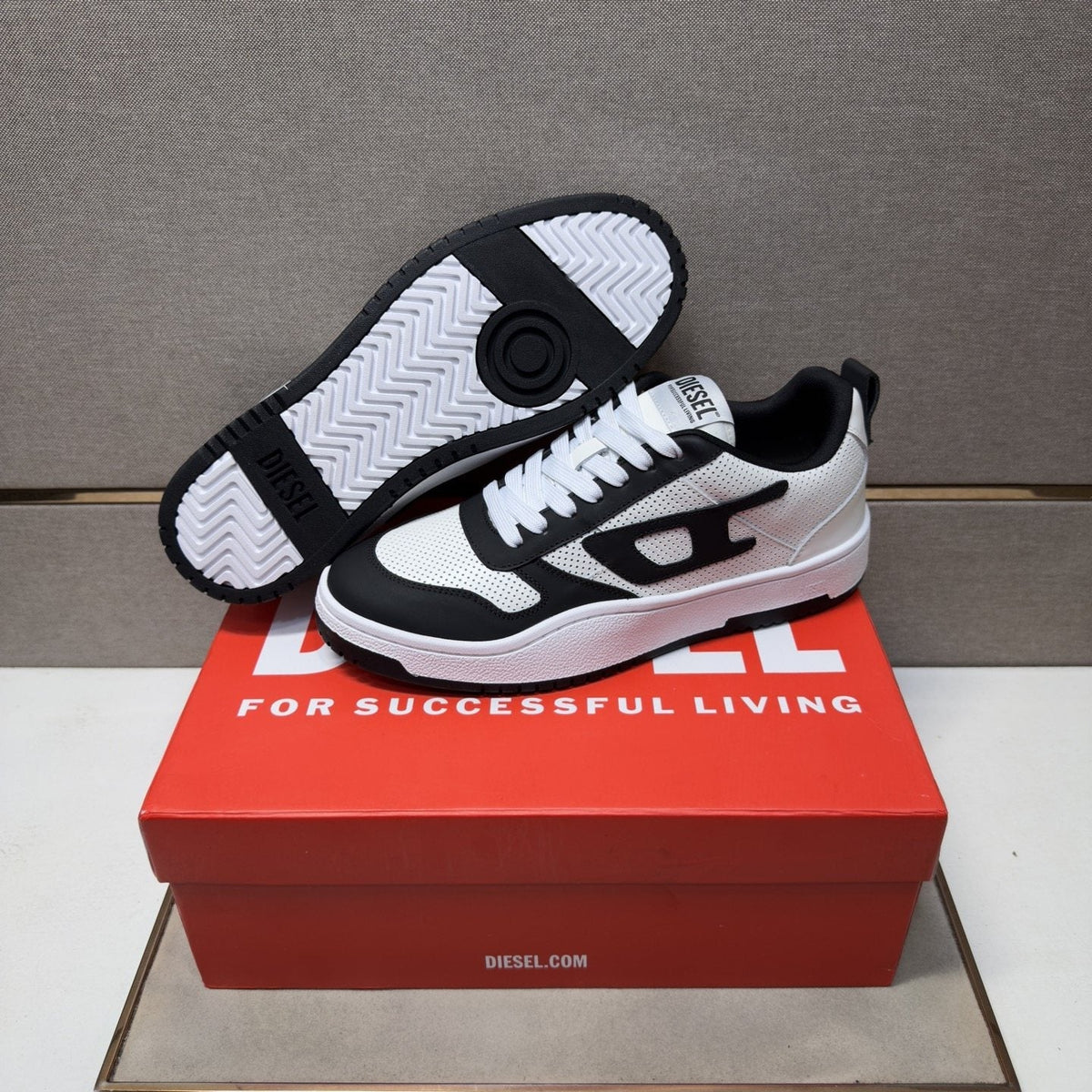 DIESEL Black and White Low-Top Sneakers