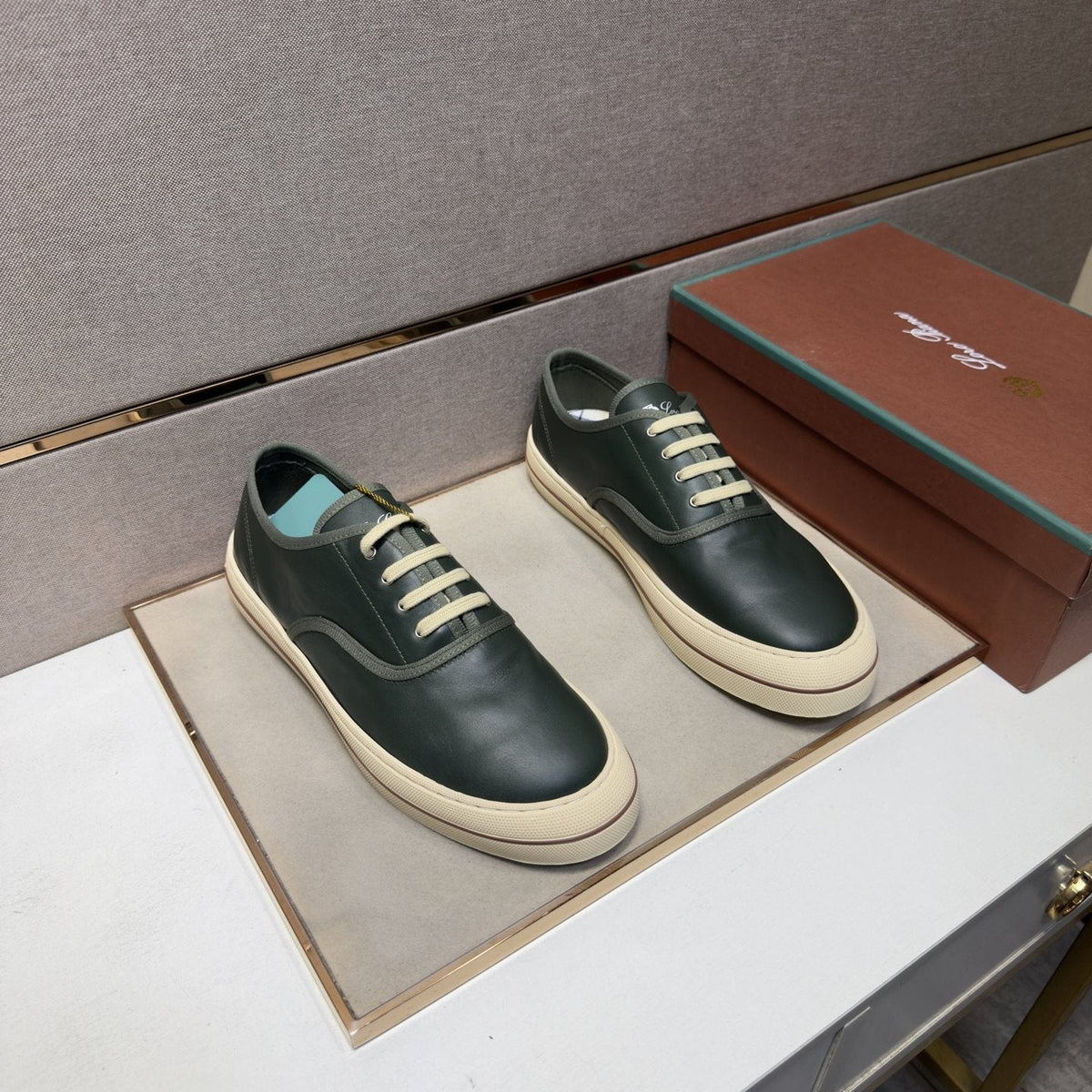 Men's Low-Top Lace-Up Sneakers