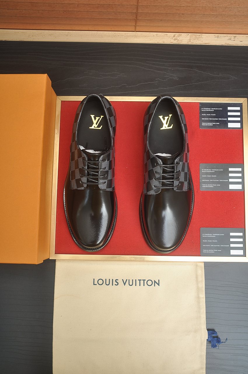 Louis Vuitton Checkered Lace-Up Dress Shoes